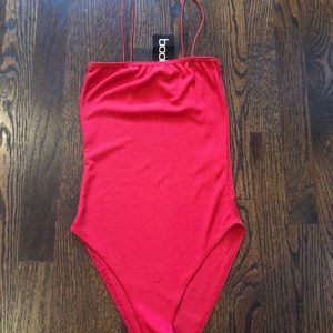 BOOHOO RED BODYSUIT NWT